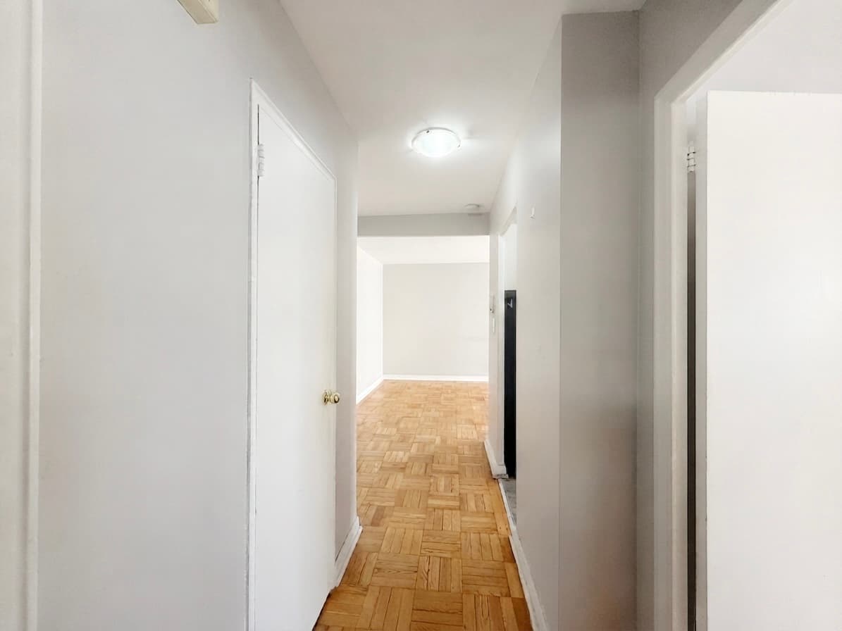 420 Eglinton Ave E - 406 - Photo 13