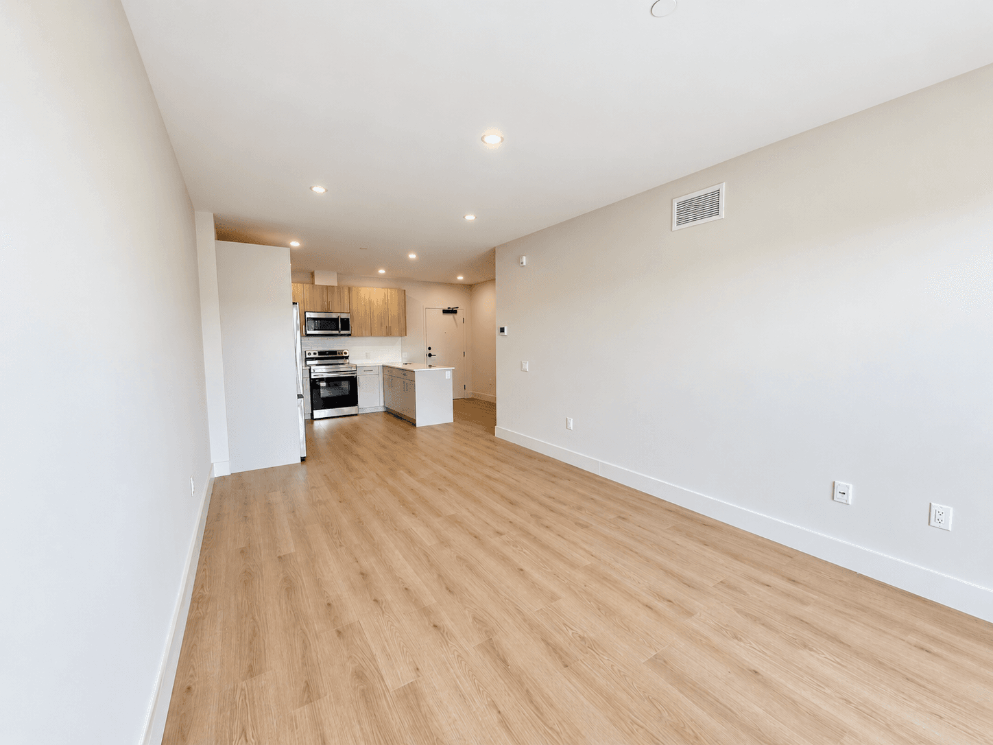 8 Hutt Lane - Interior Unit - Photo 3