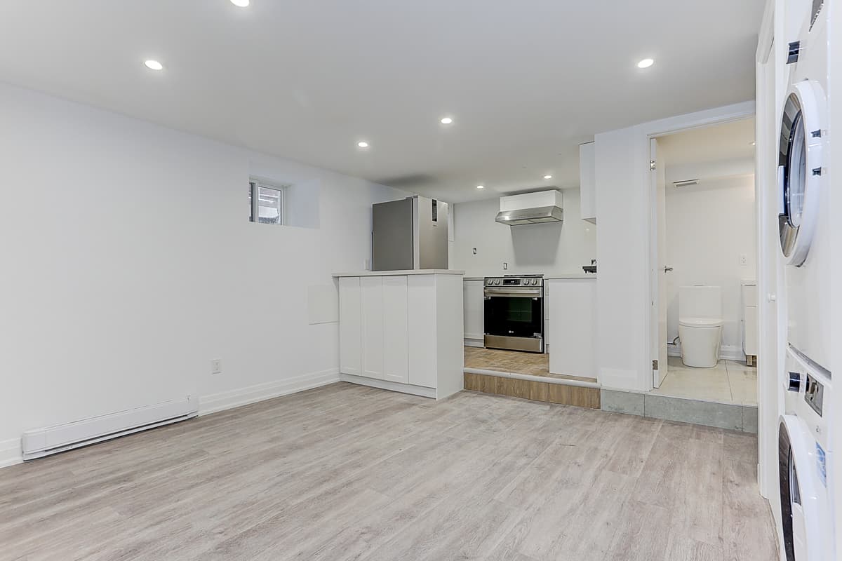 61 Clouston Ave - Lower - Photo 9