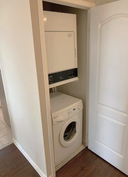 555 Yonge St - 703 - Photo 11