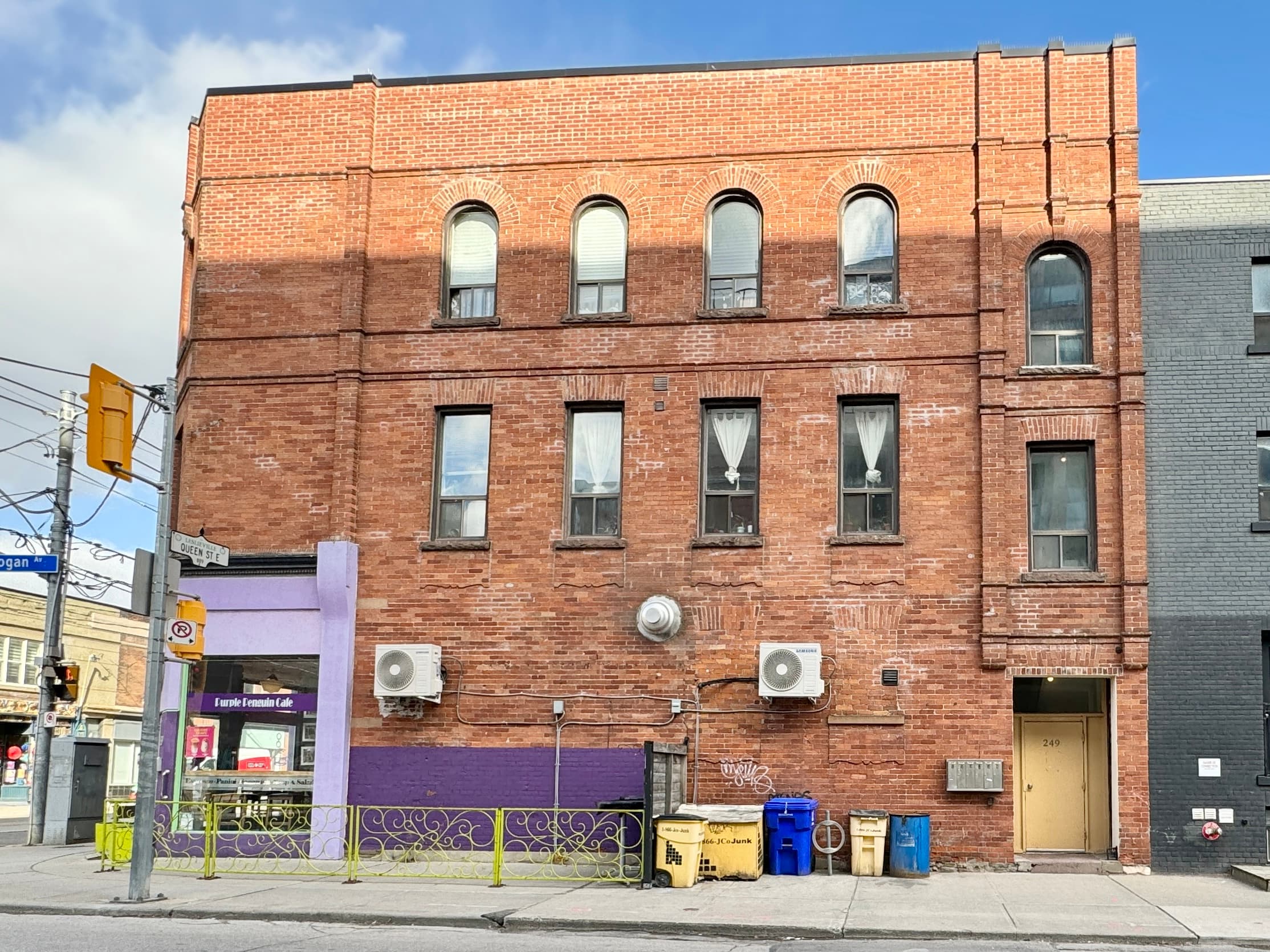 249 Logan Ave - 3 - Photo 11