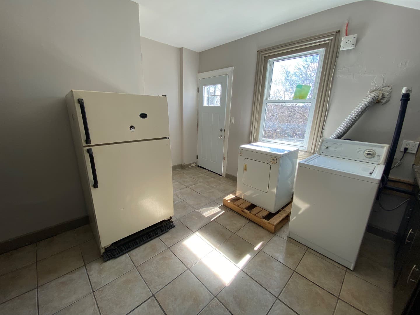 26 Eastchester St Catharines ON L2P 2V6 - Photo 3