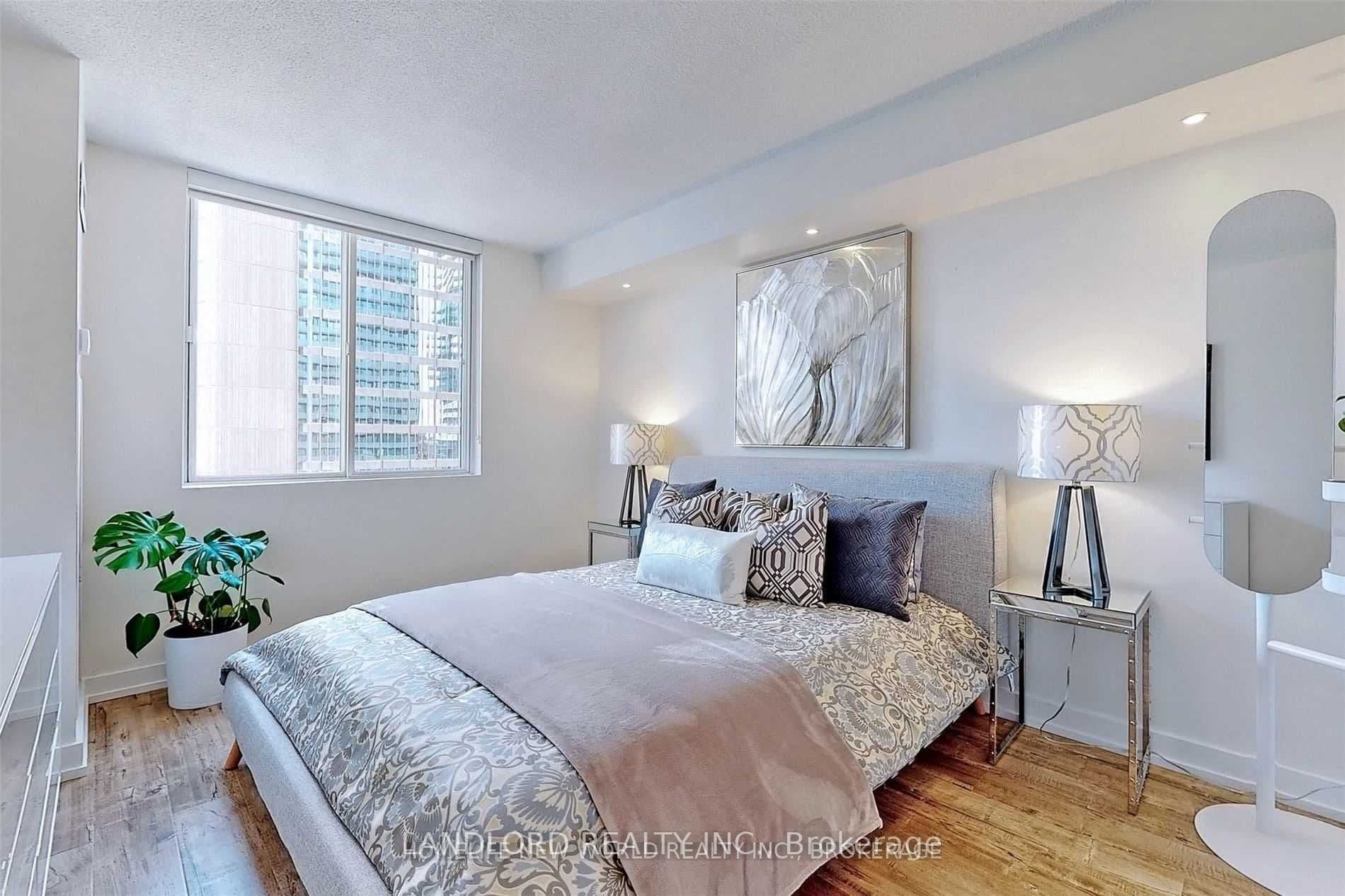 25 Grenville St - 2208 - Photo 7