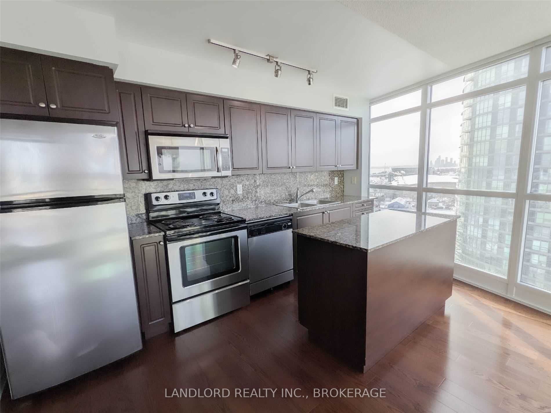 215 Fort York Blvd - 1910