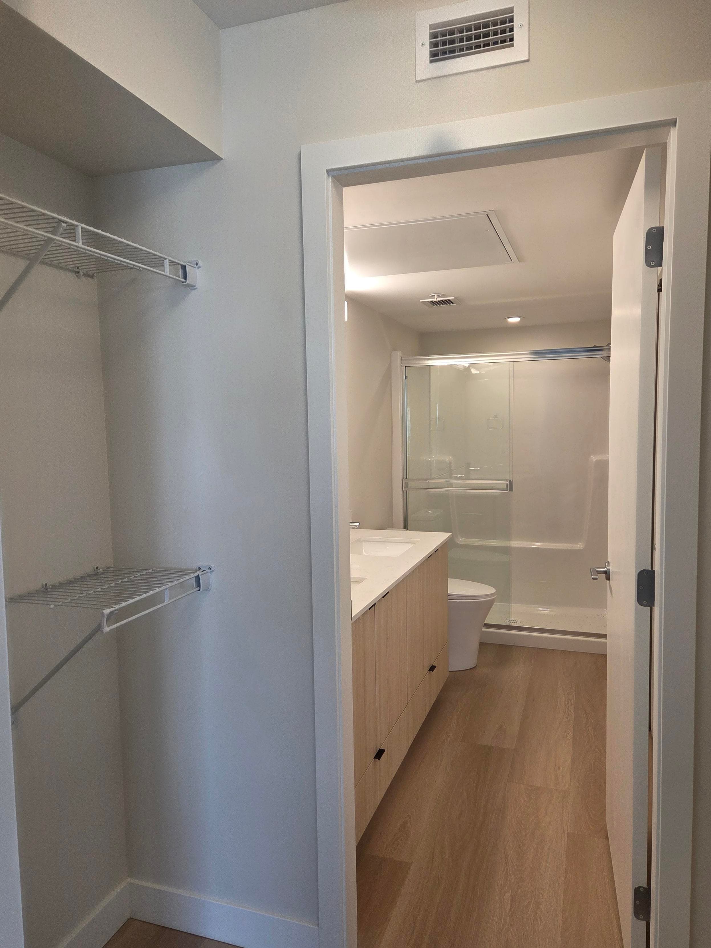 EXTRA-LARGE 2-Bed 2-Bath RENTAL Apartment in Westbank - Photo 12