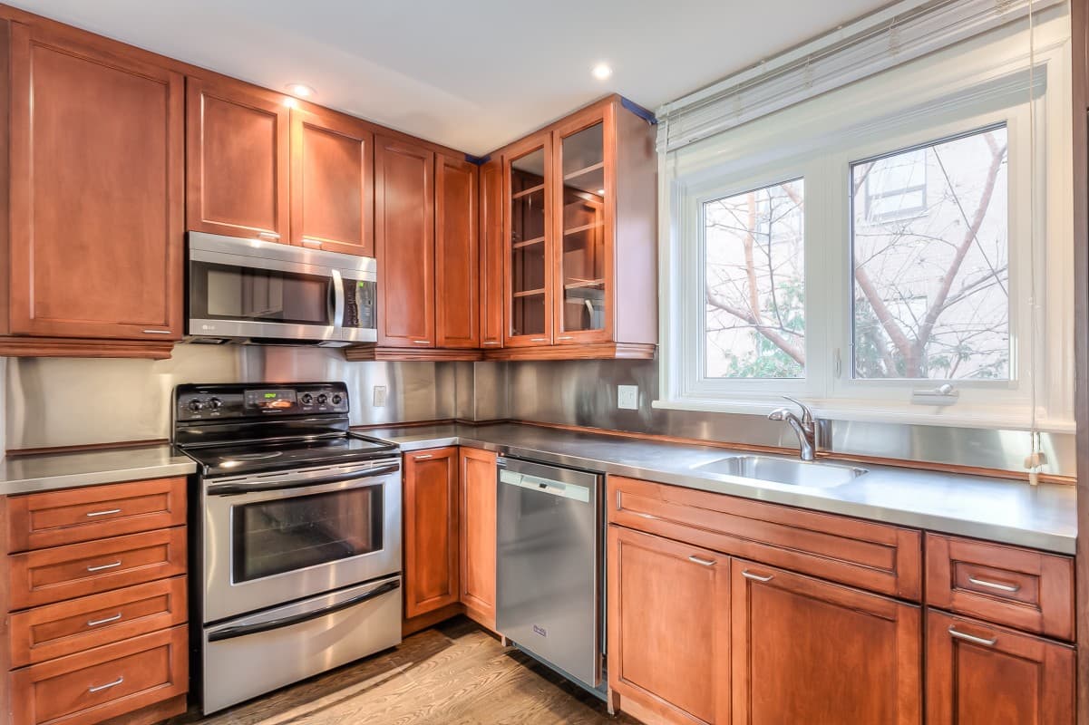 113 Earl Place - Photo 2