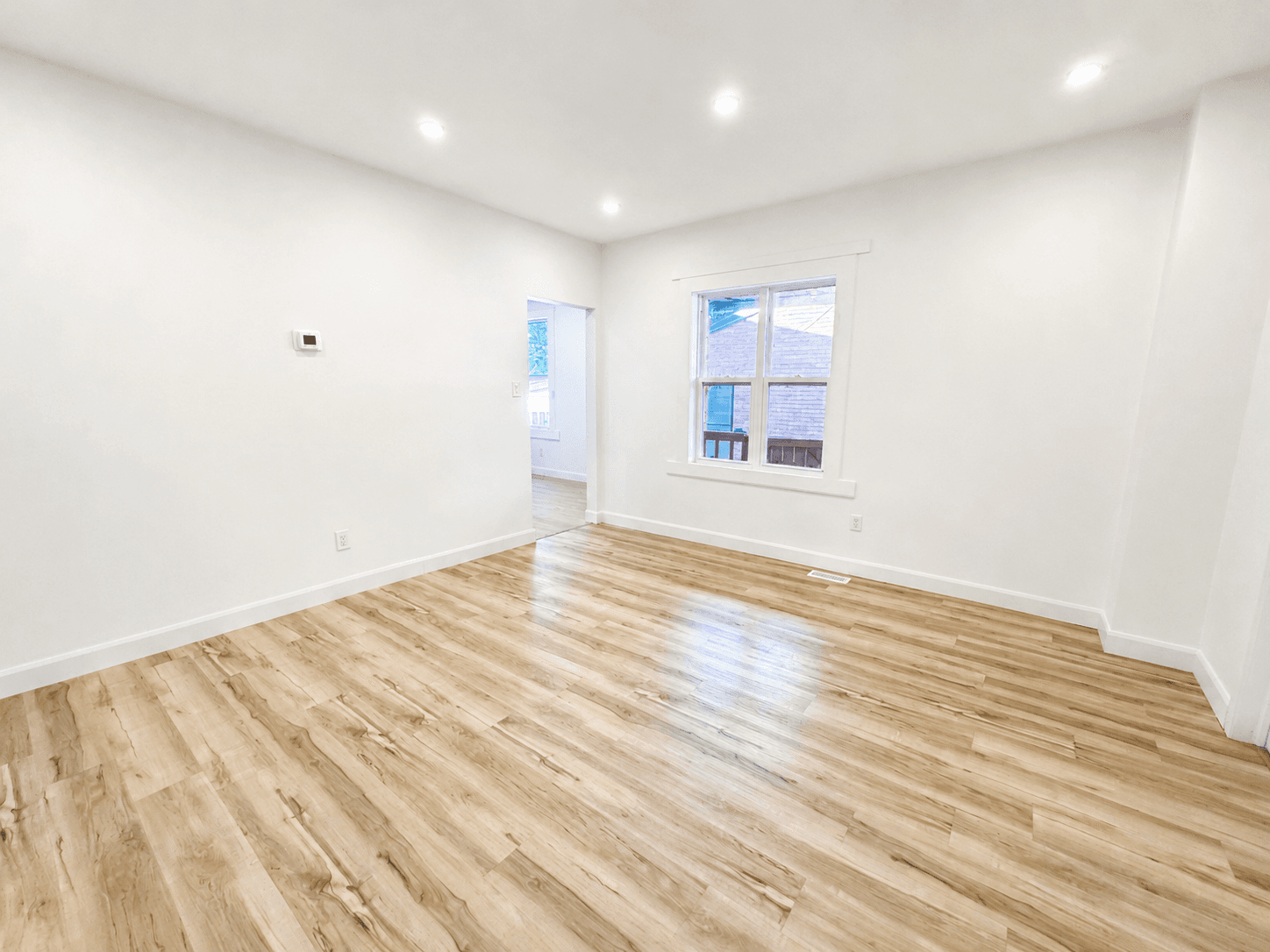 24A Cayuga St - Photo 2