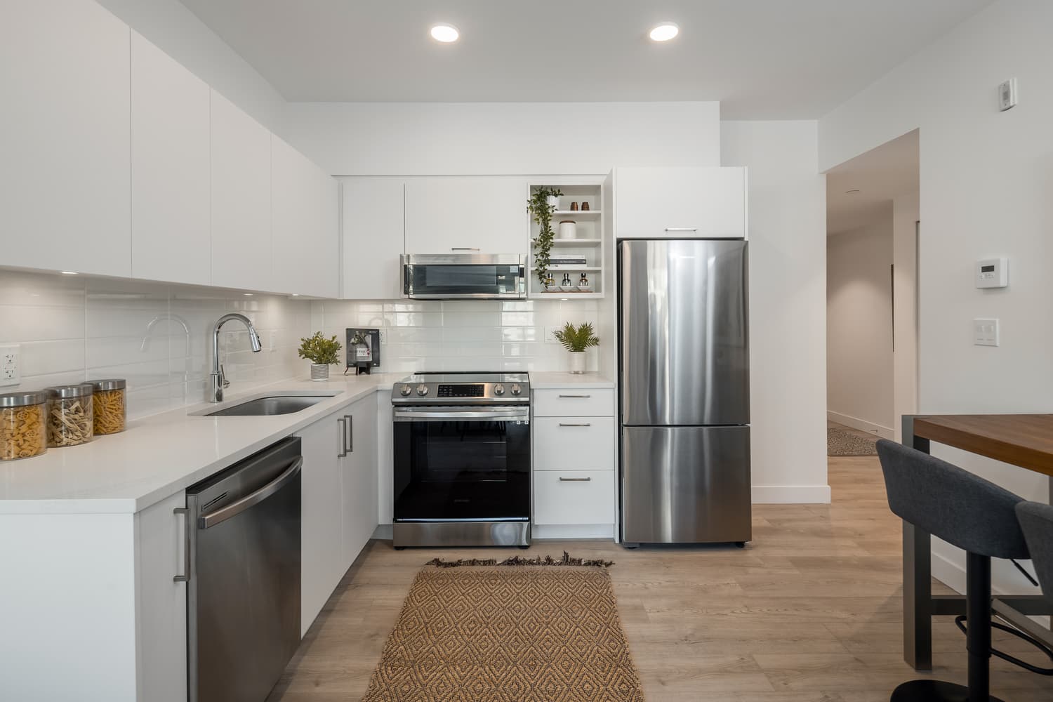 One53 - 2 Bed PROXY - Photo 12