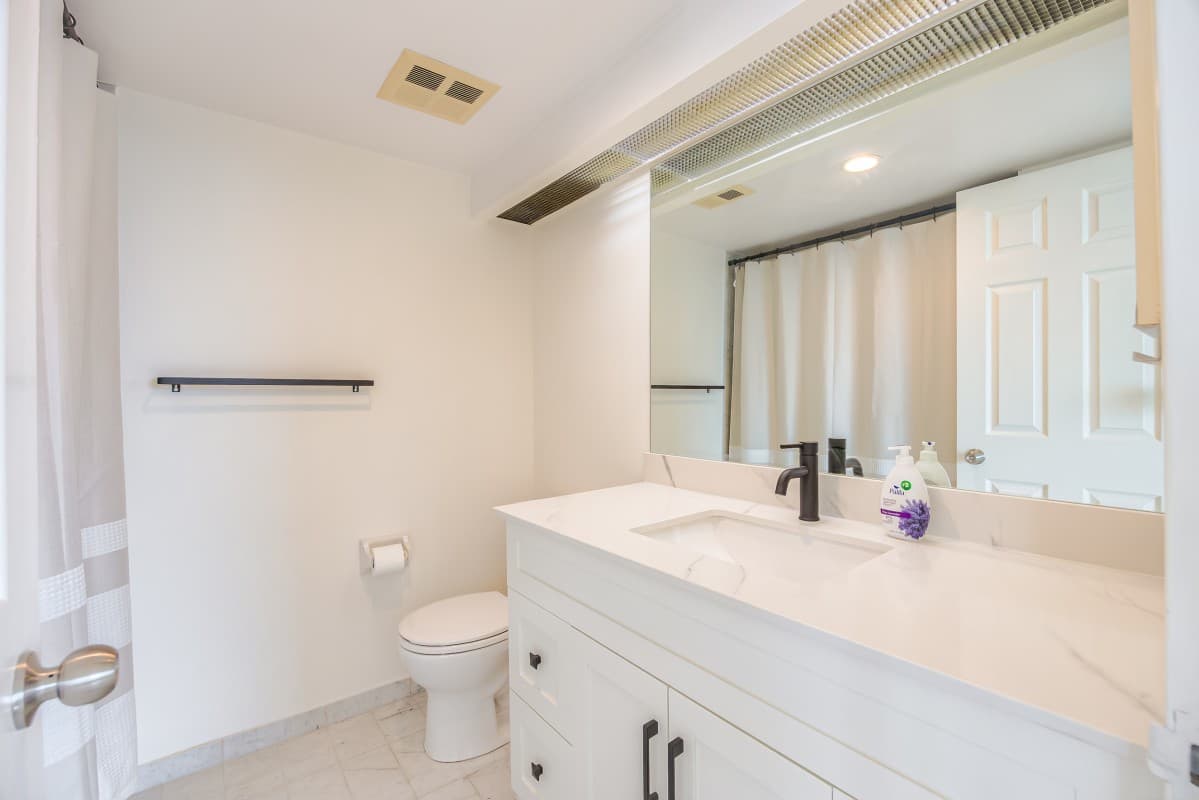 5 Concorde Place -2504 - Photo 17
