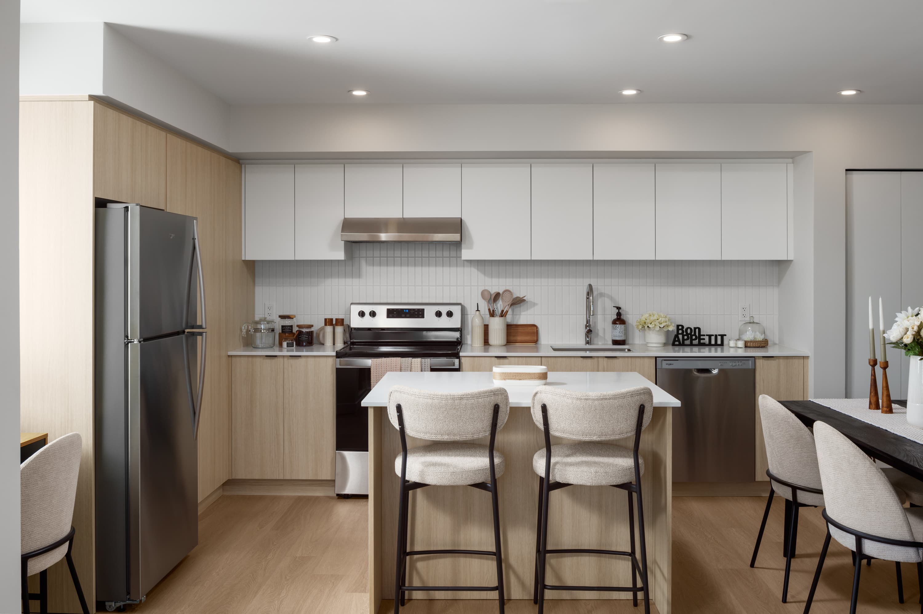 Brand New 2-Bed Corner Unit - Pet Friendly Apartment - West Kelowna