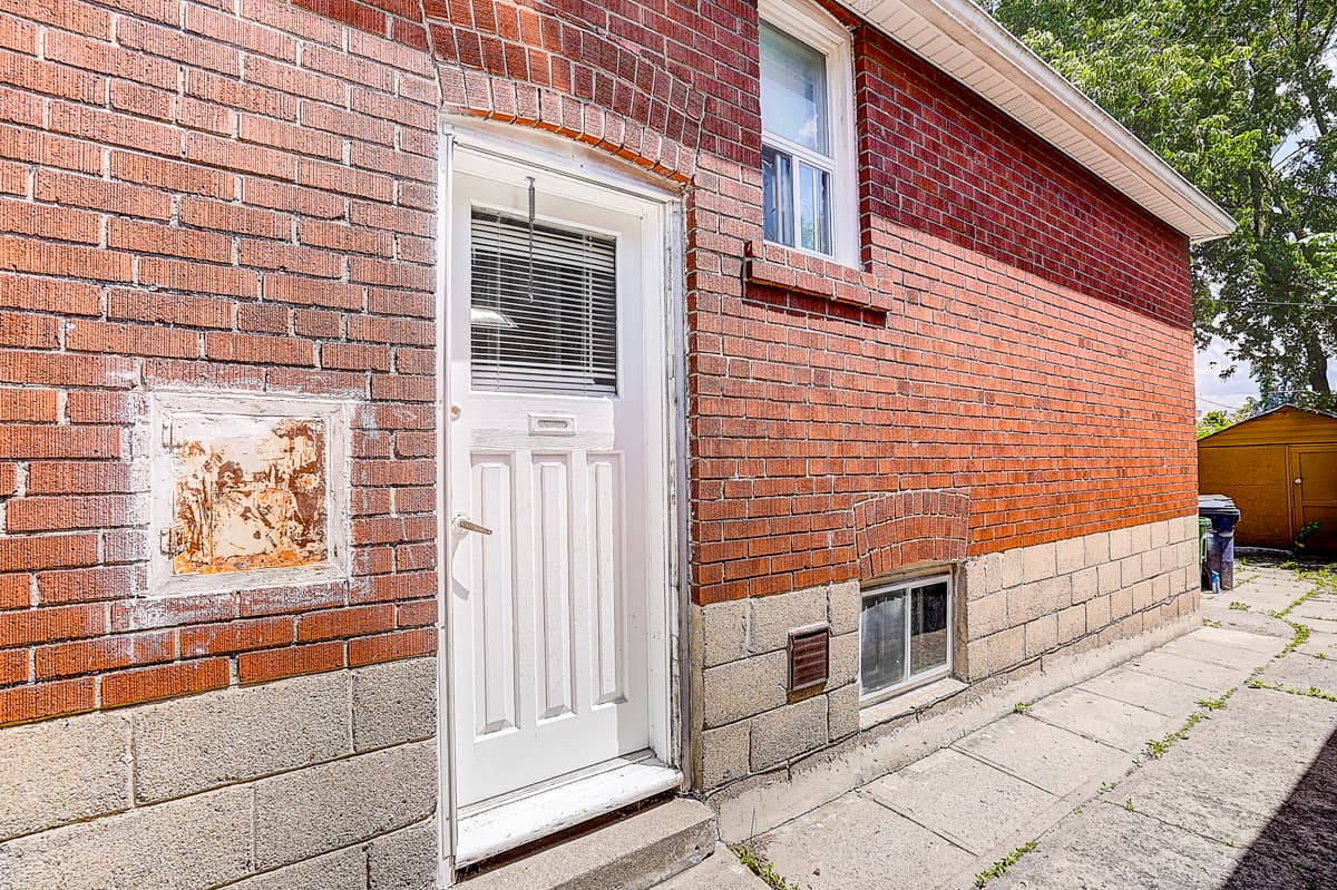 79 OConnor Dr - Lower - Photo 31