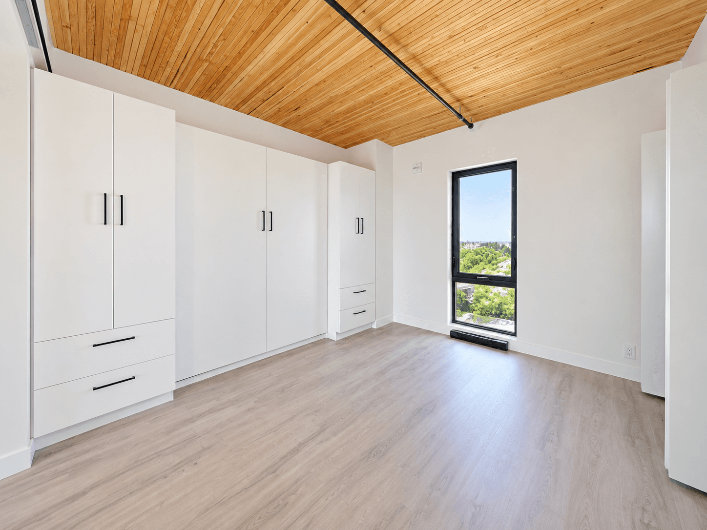 123 James Ave - 2Bed 1Bath - Photo 4