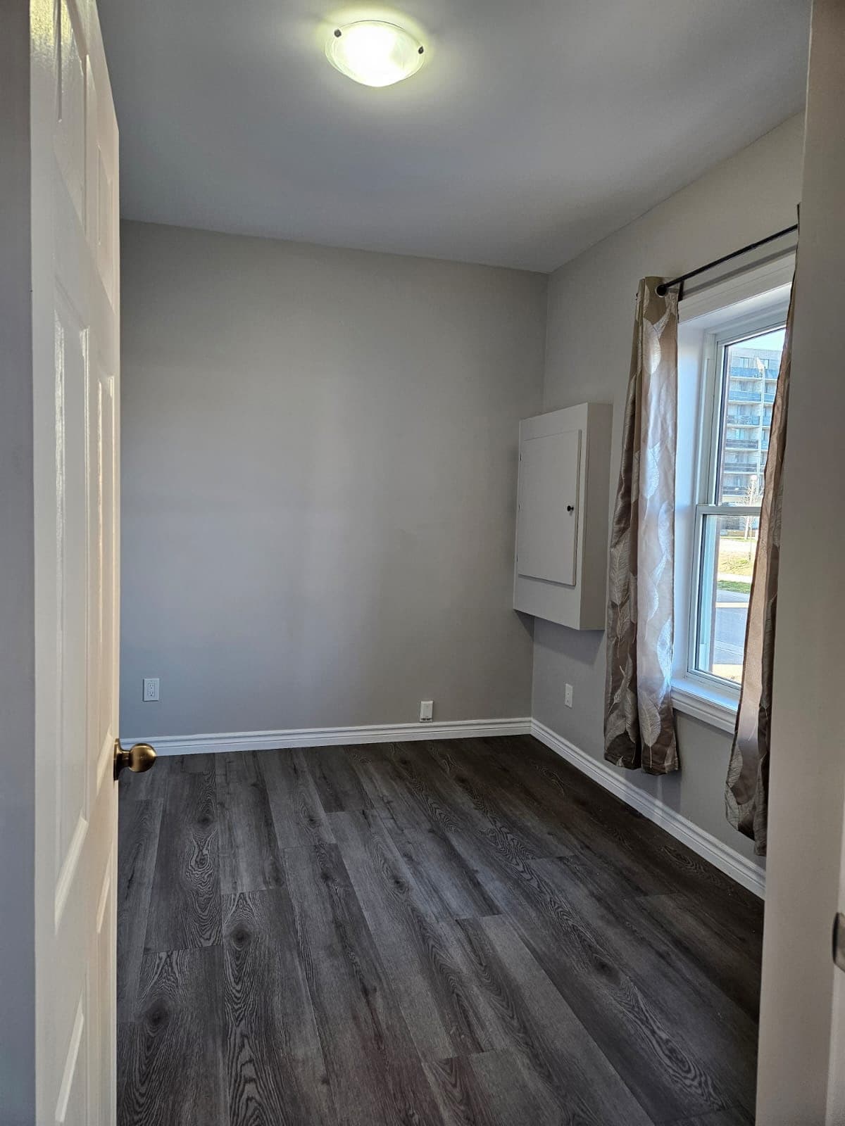 263 Bethune Street - Photo 8