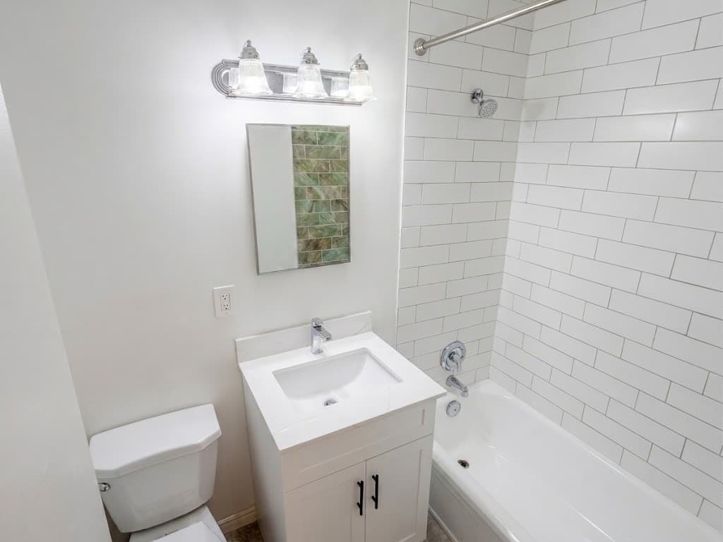 420 Eglinton Ave E - 204 - Photo 11