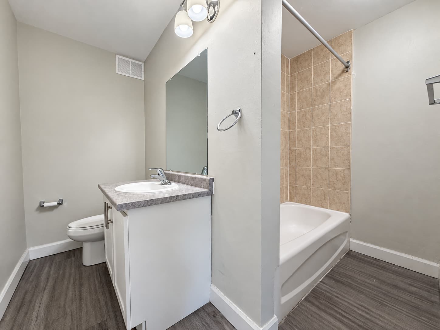 301-880 Colborne Rd Sarnia ON N7V 3K3 - Photo 6