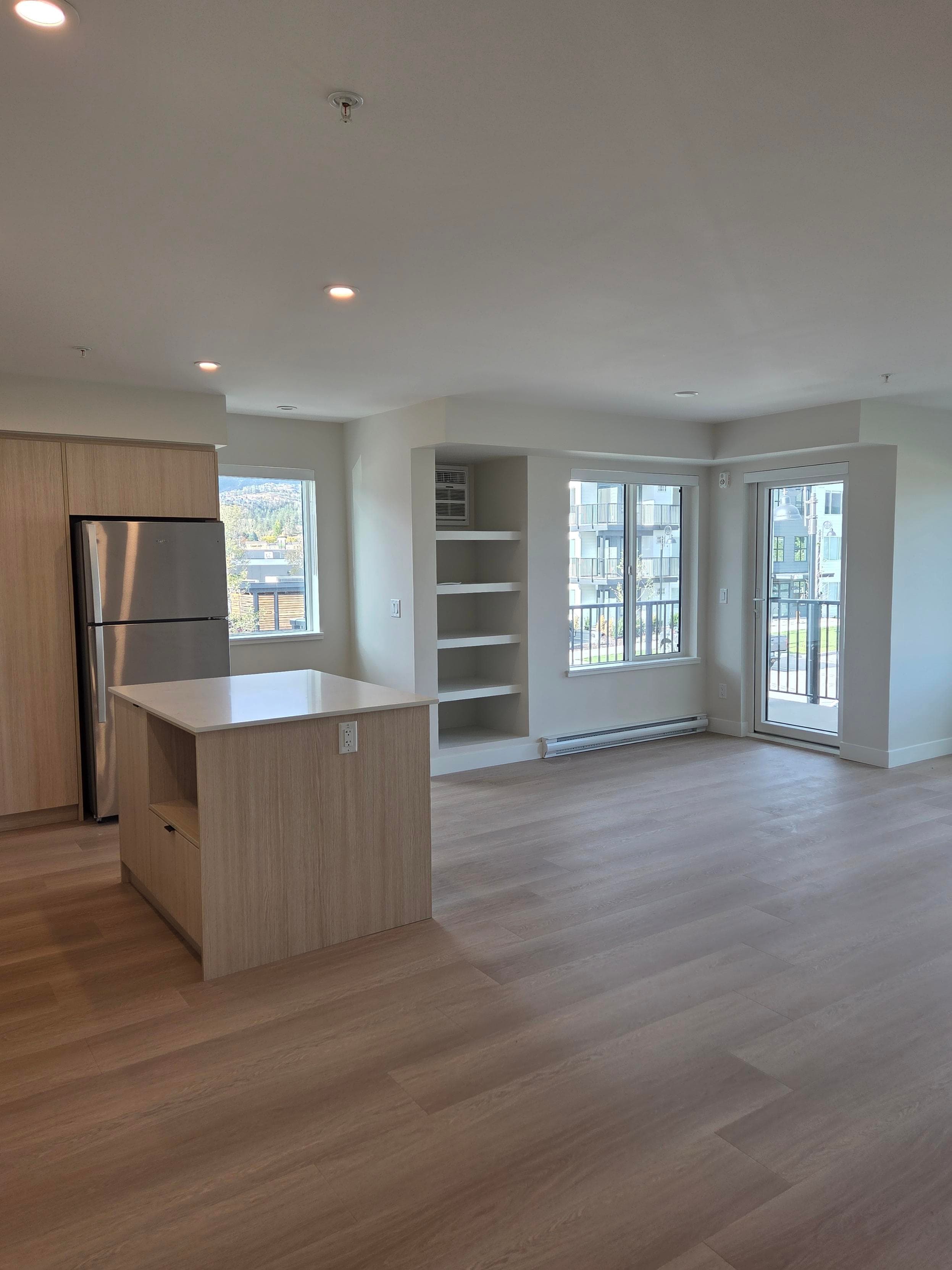 EXTRA-LARGE 2-Bed 2-Bath RENTAL Apartment in Westbank - Photo 4