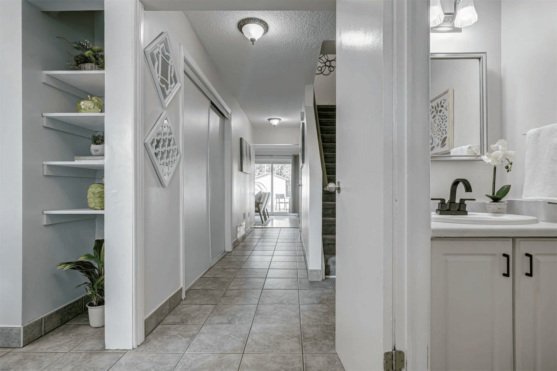 792 Hillcroft St - Photo 3