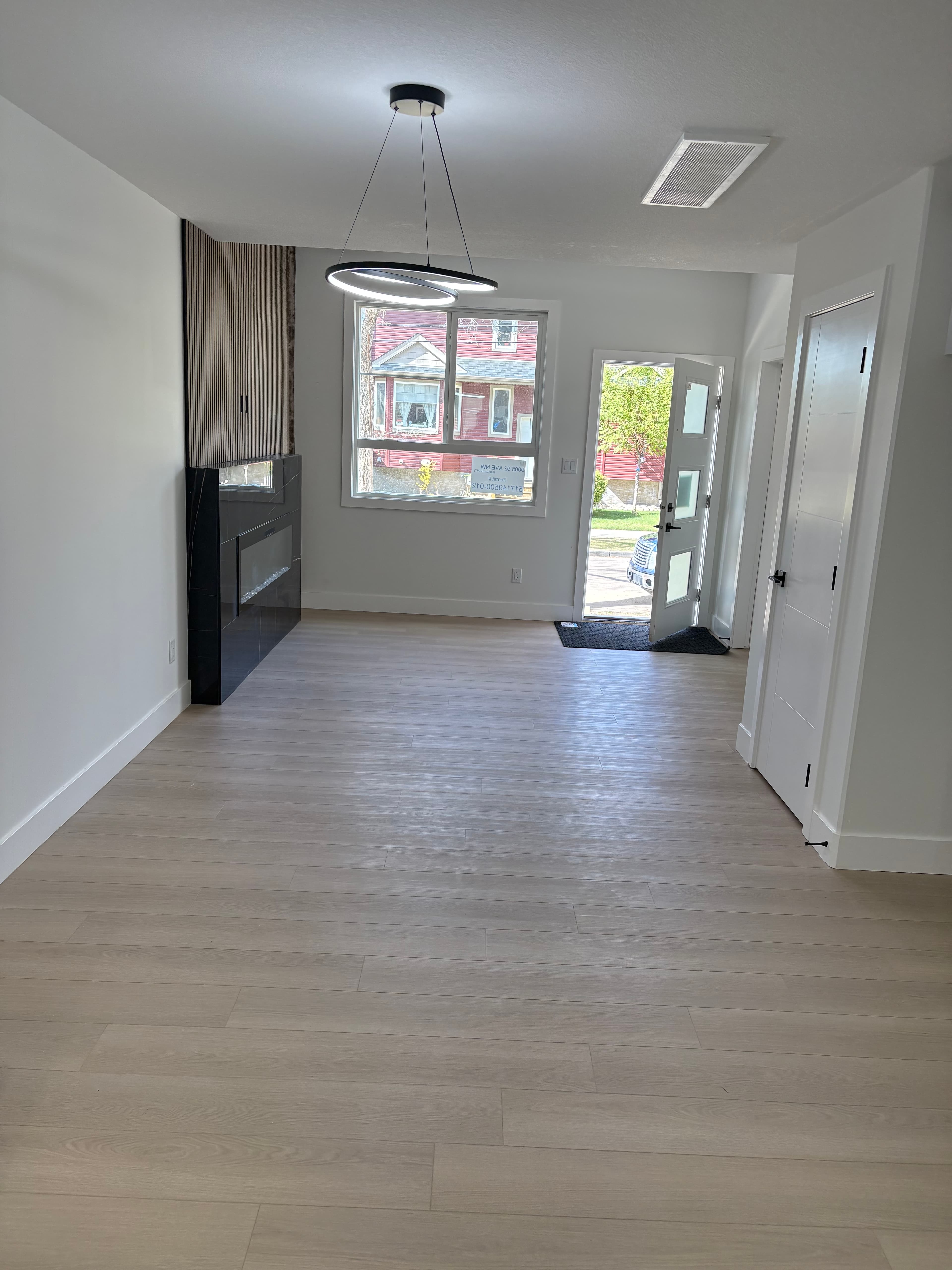 9007 92 Avenue - Photo 3