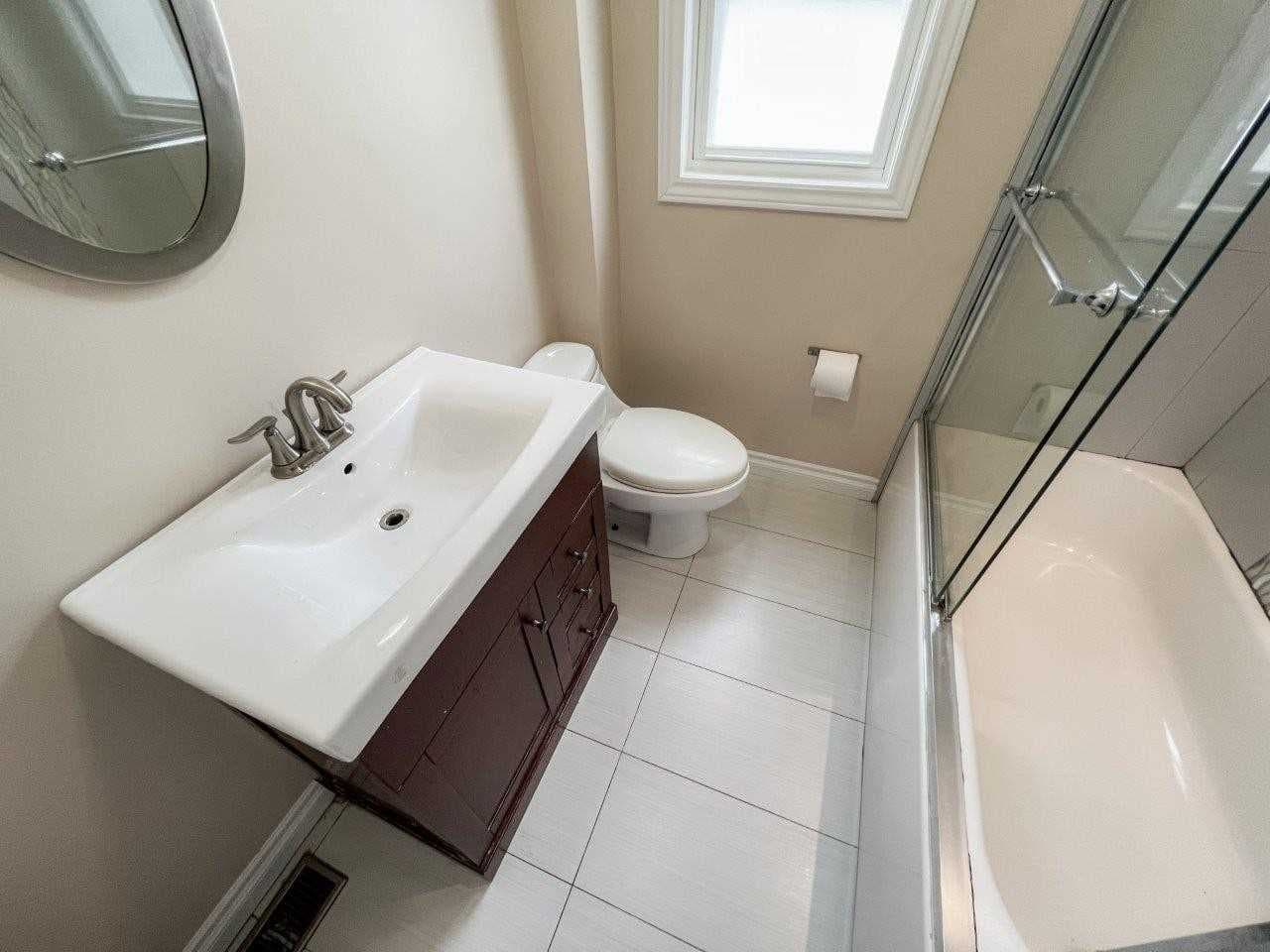220 Ellington Dr - Main - Photo 9