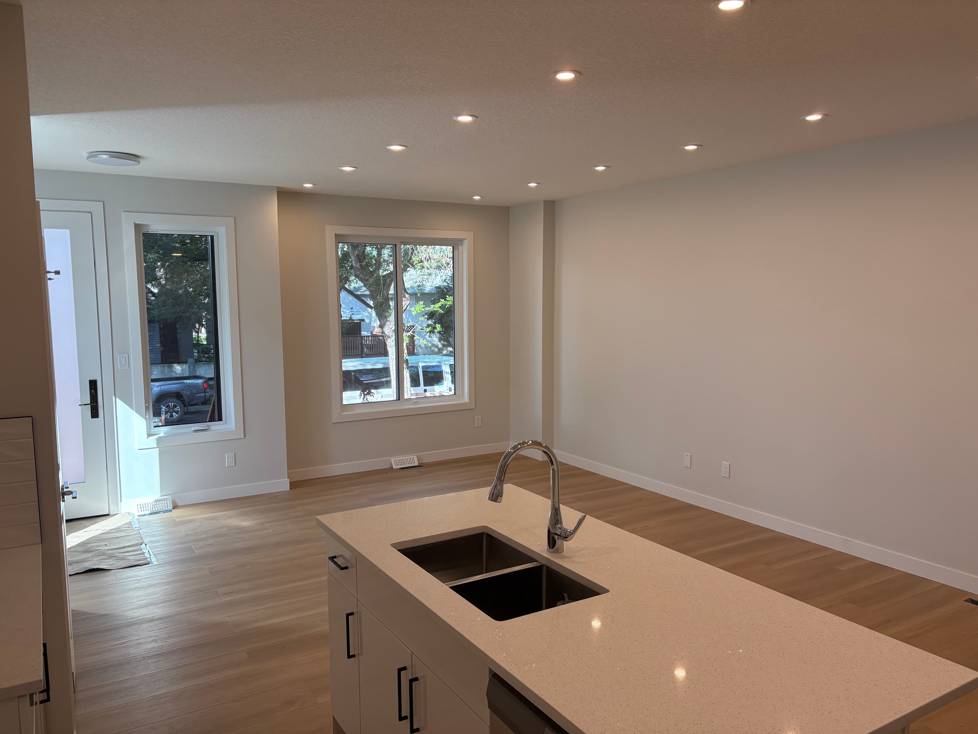 12337 85 Street Upper - Photo 12