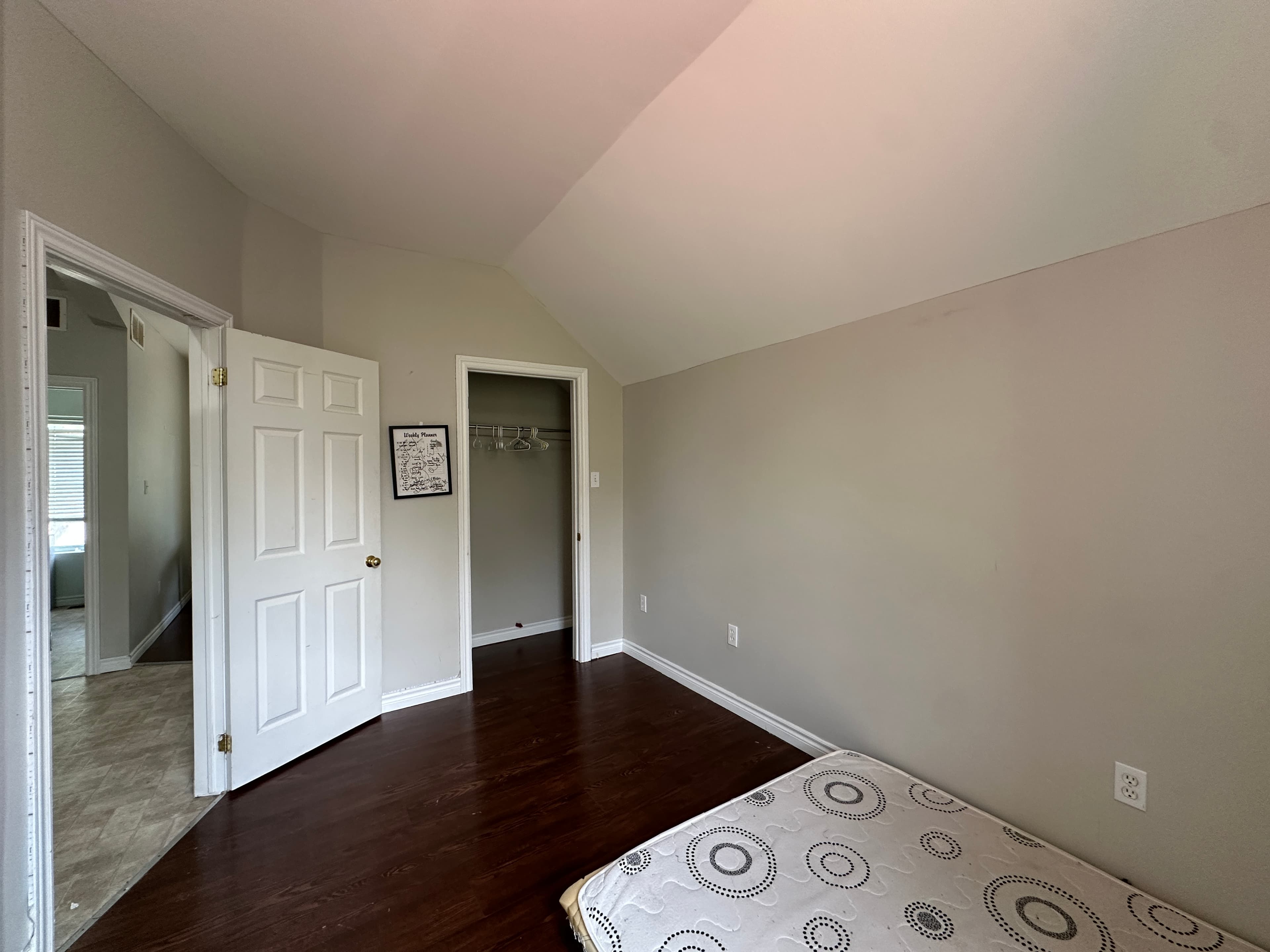 75 Lindsay St North - Photo 9