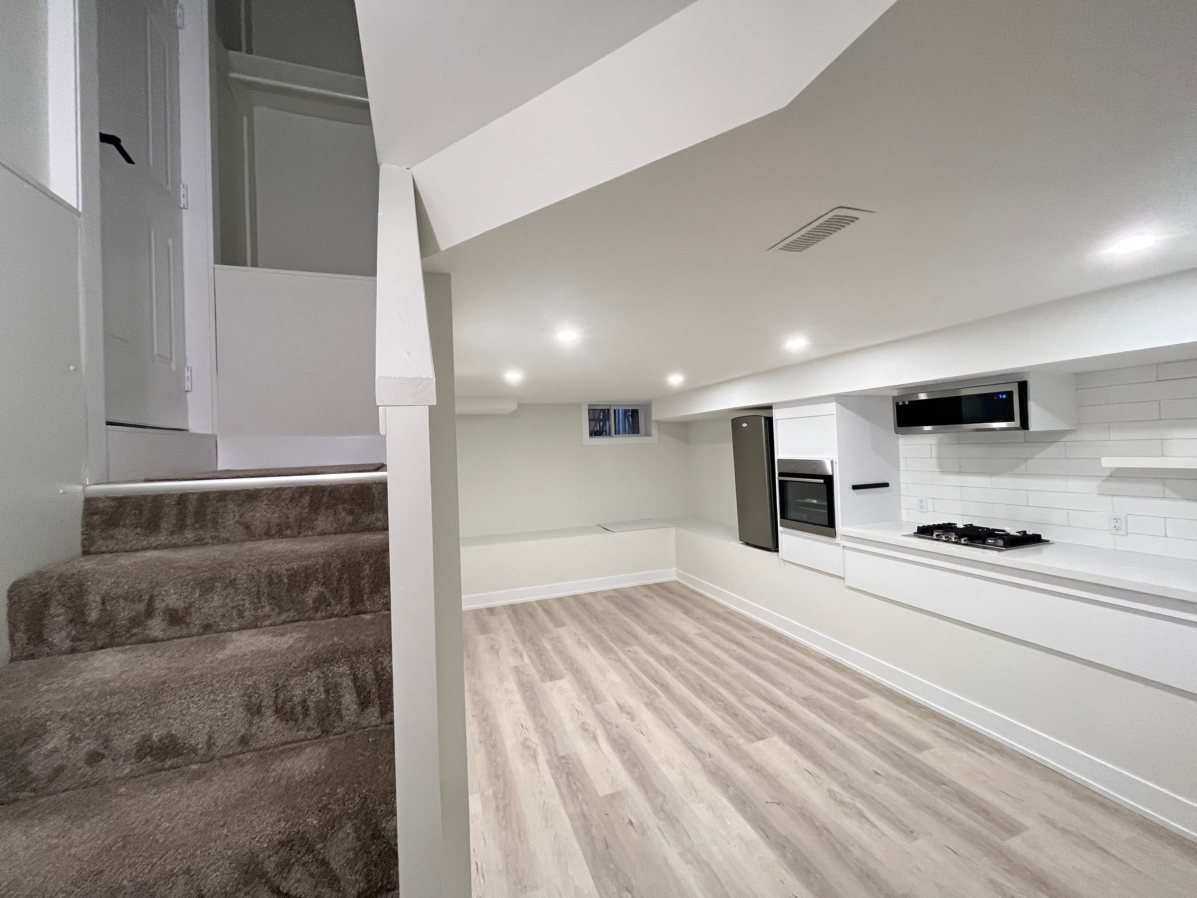 Bachelor Unit 33 Somerset Avenue - Photo 8