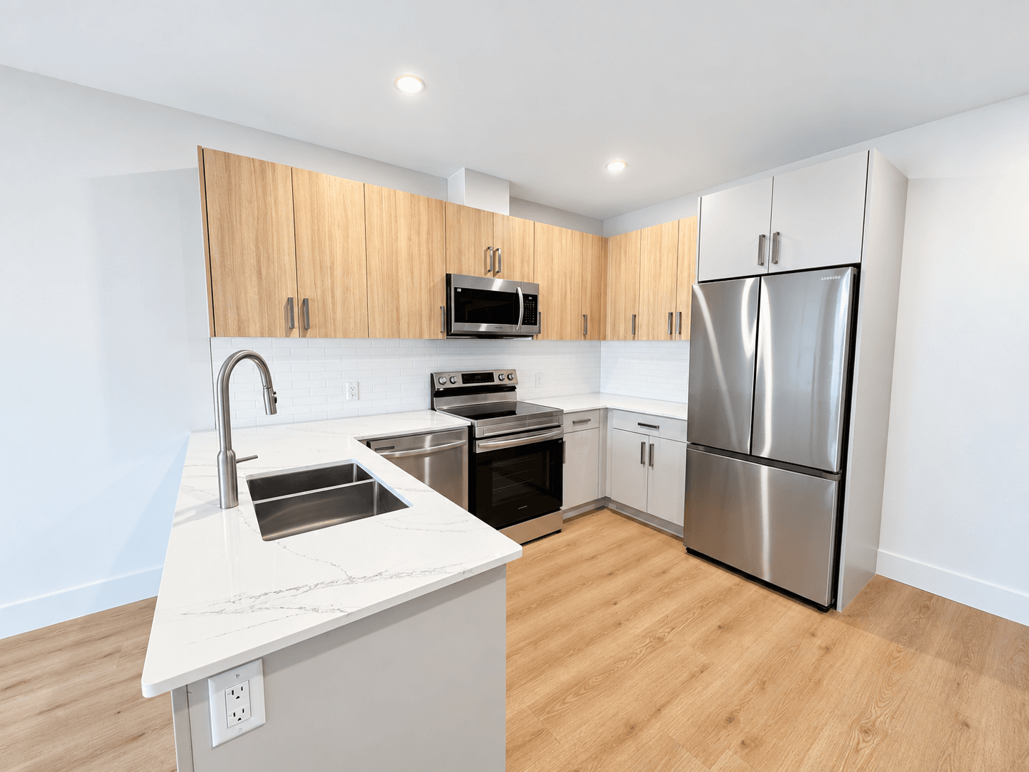 8 Hutt Lane - Accessible - Photo 4