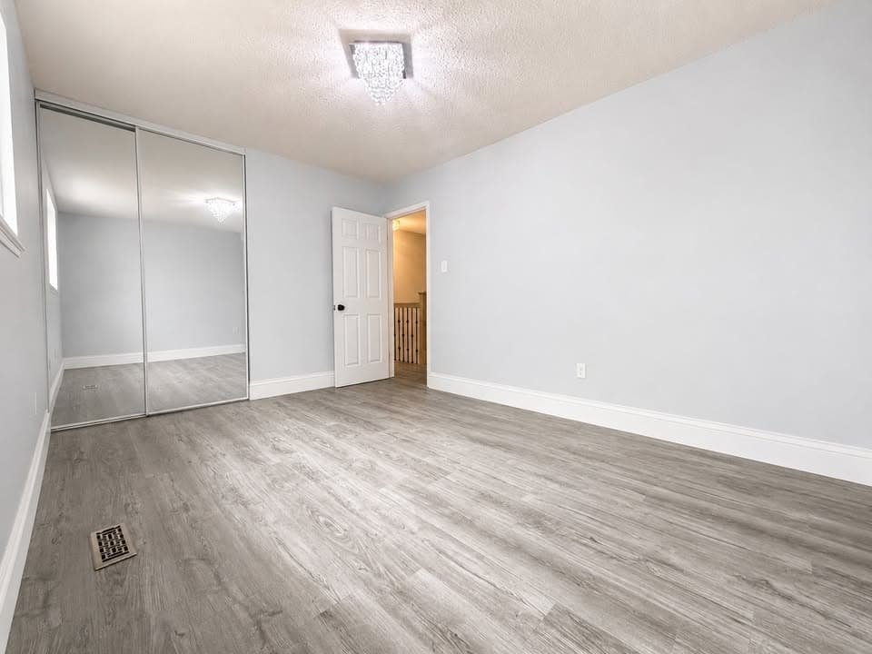70 Jill Crescent Brampton Ontario L6S 3 J2 - Photo 15