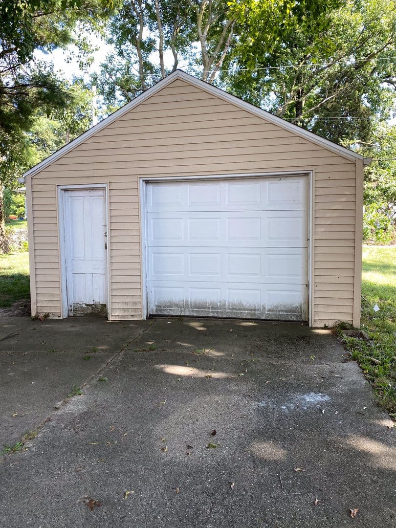 748 Osburn - Photo 16