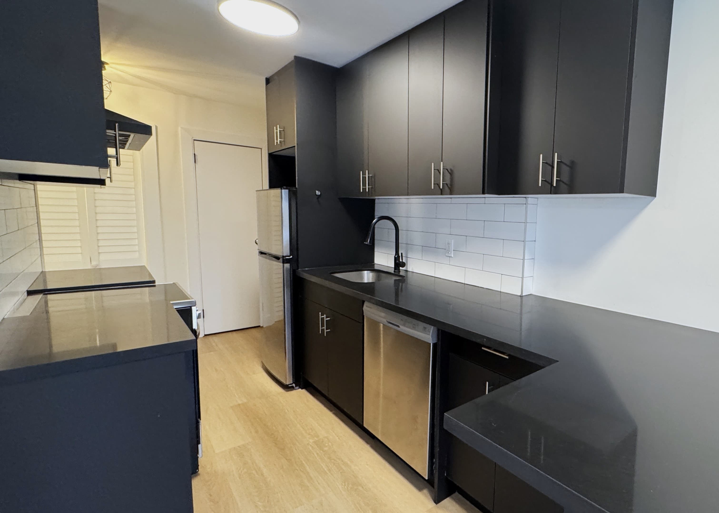 420 Eglinton Ave E - 301 - Photo 4