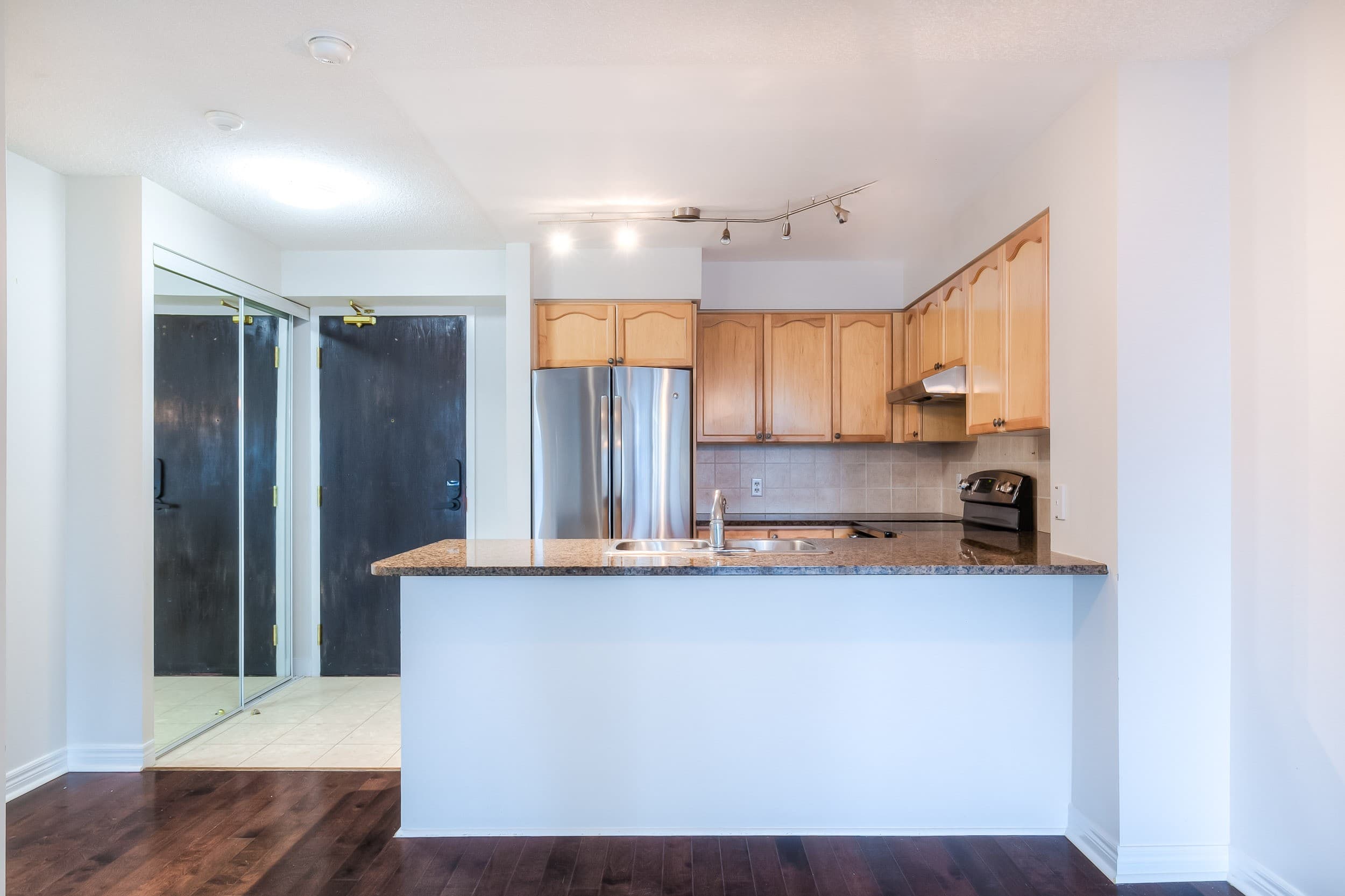 23 Hollywood Ave - 1803 - Photo 6