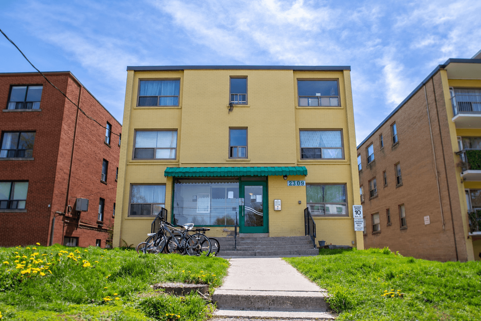 206 - Lakeshore Blvd W - Photo 2
