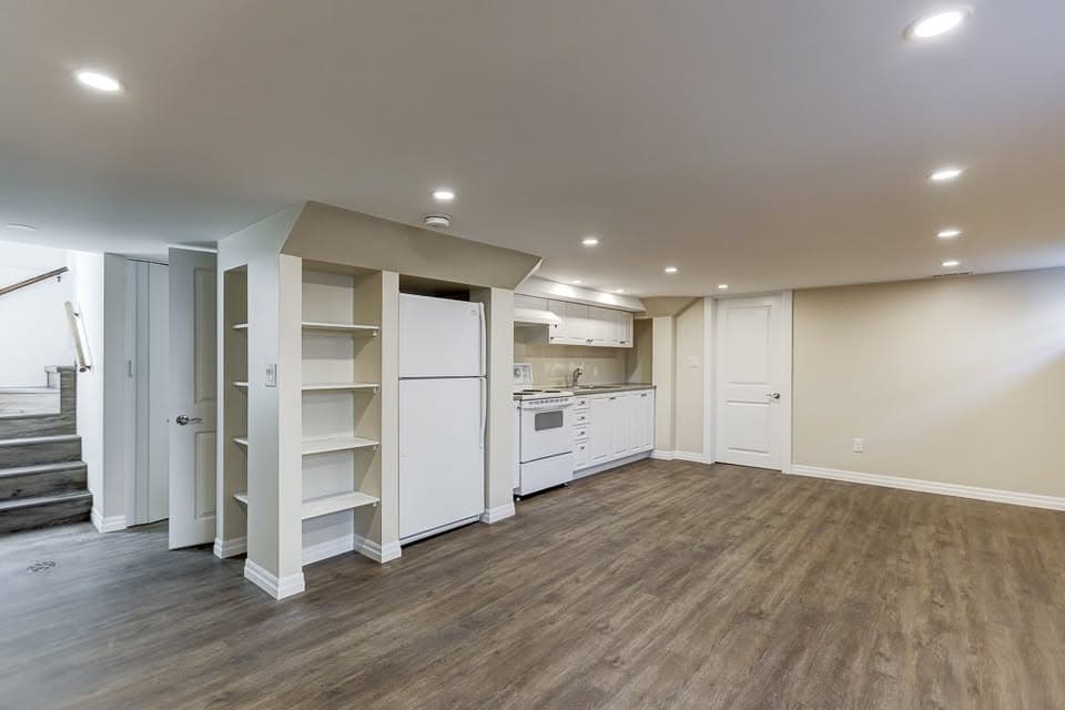 Hibbert Basement Unit - Photo 4
