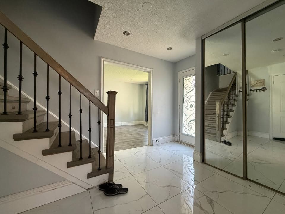 70 Jill Crescent Brampton Ontario L6S 3 J2 - Photo 22