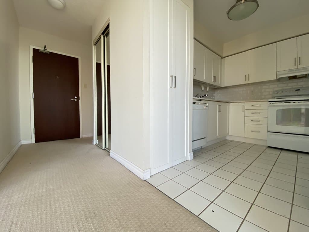 1055 Bay St - 1910 - Photo 14