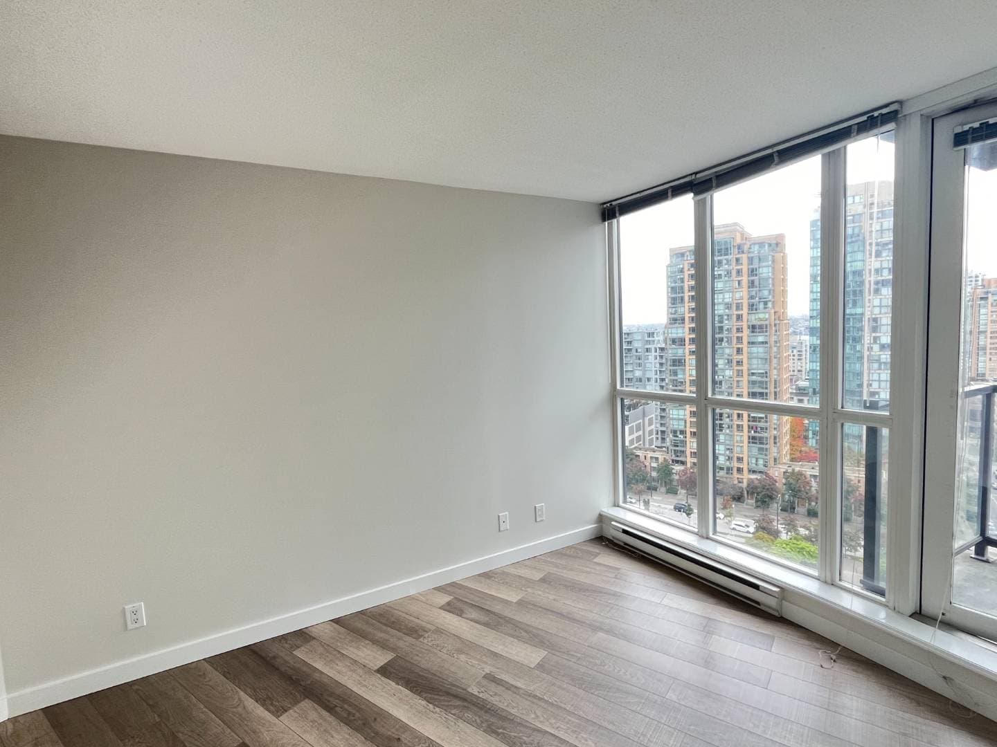 1506-1199 Seymour - Photo 11