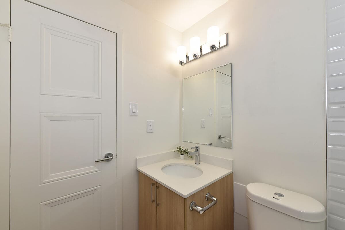 101- 160 Dowling Avenue Toronto Ontario M6K 3A6 - Photo 13