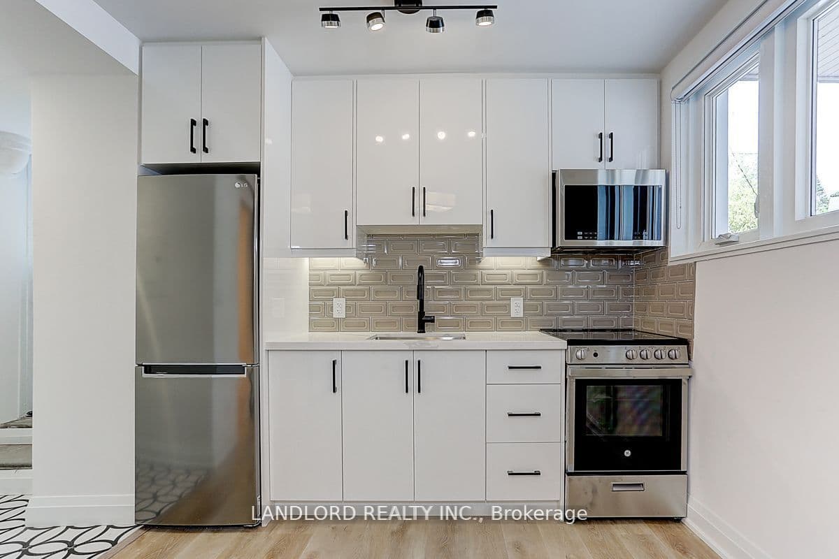 2520 Bloor St W - 23 - Photo 8