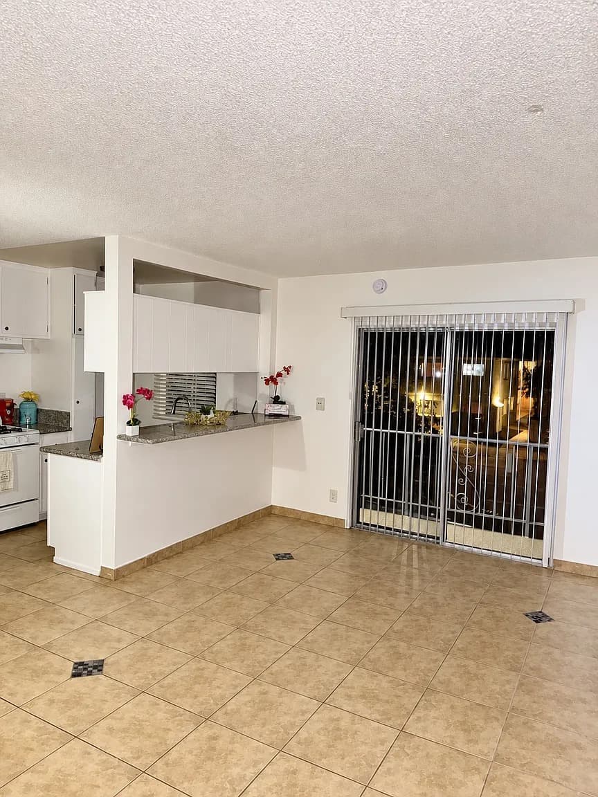 15831 Vanowen 1BR 1 BA - Photo 1