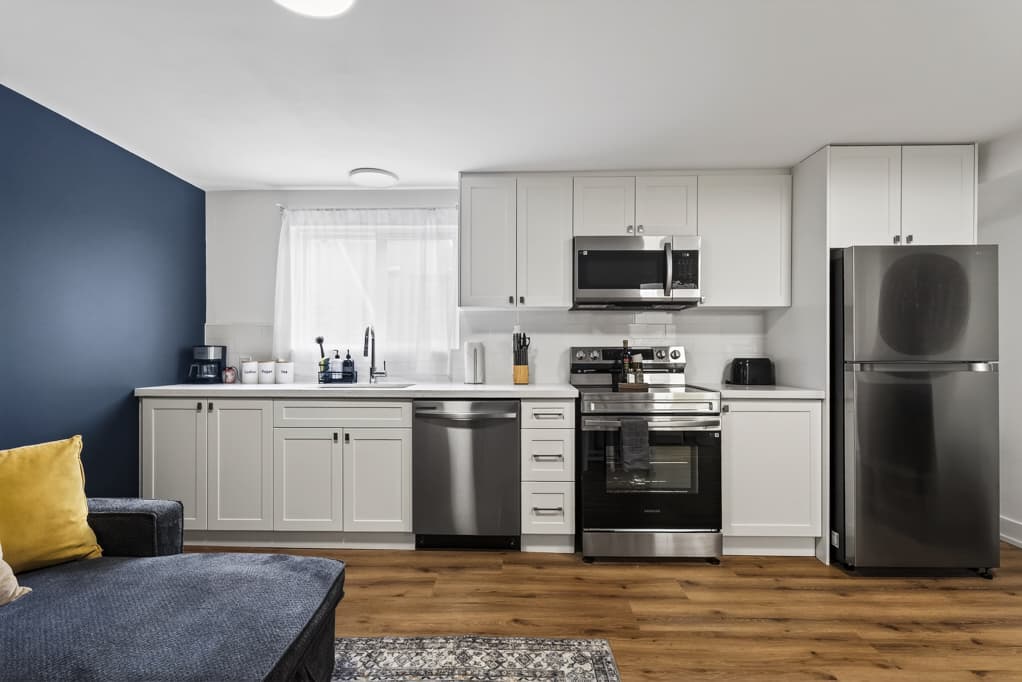 1 BEDROOM - 610 King St E - Photo 6