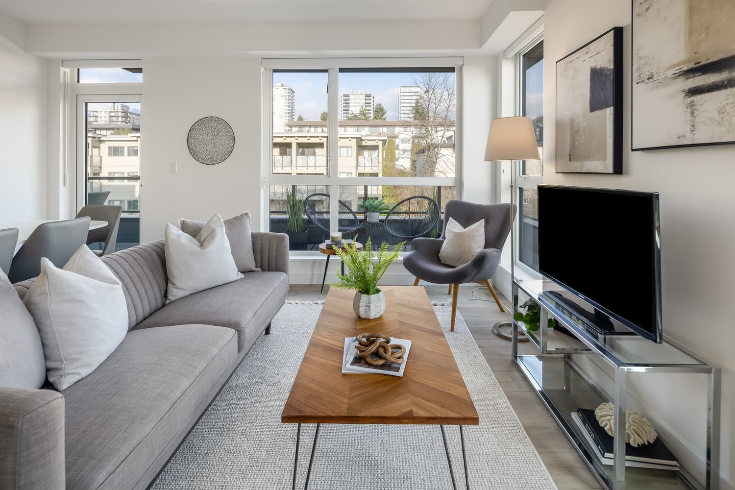 One53 - 2 Bed PROXY - Photo 4