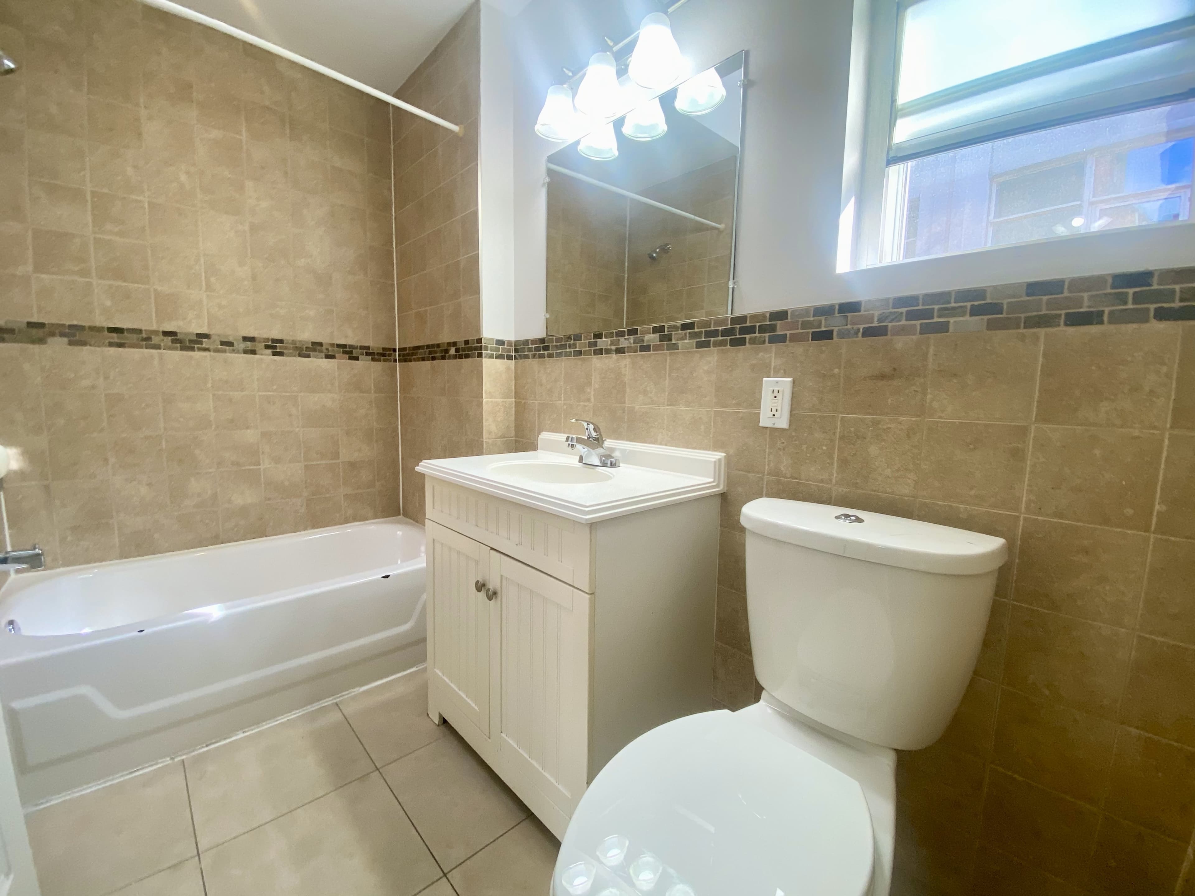 341 St Clair Ave W - Suite E - Photo 9