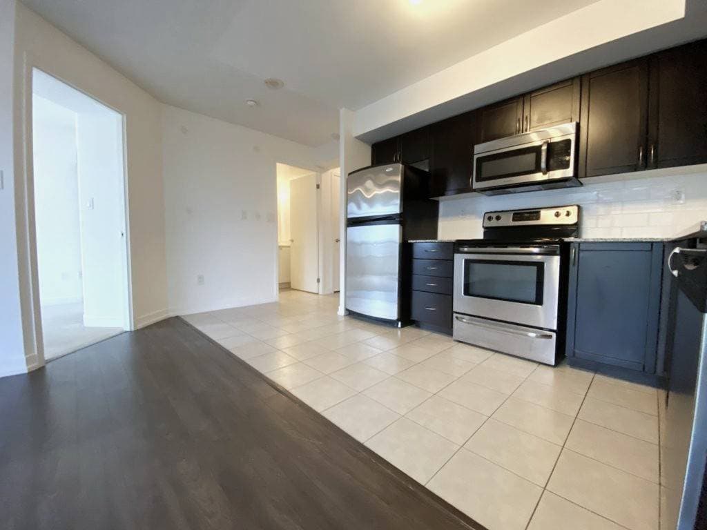 816 Lansdowne Ave - 306 - Photo 3