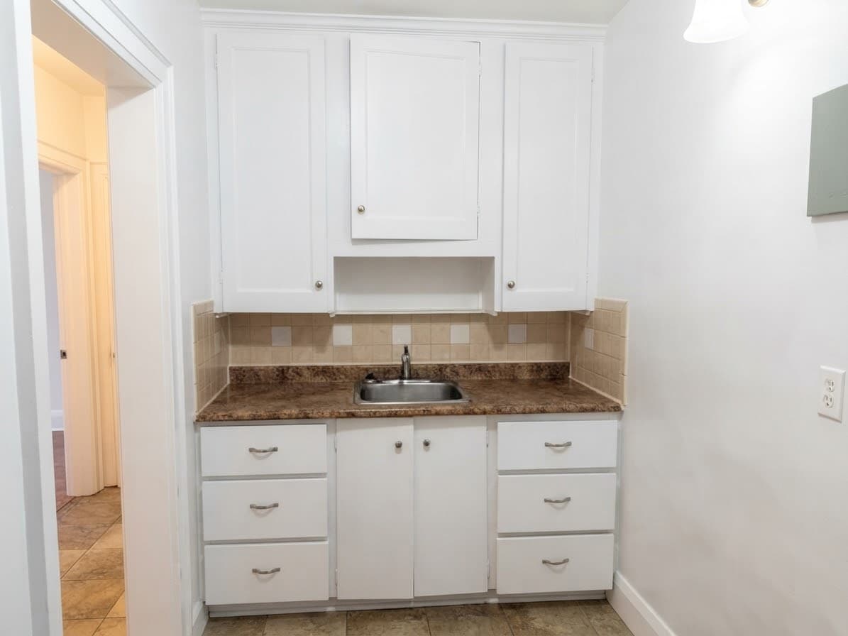 2903 Lakeshore Blvd W - 1 - Photo 2