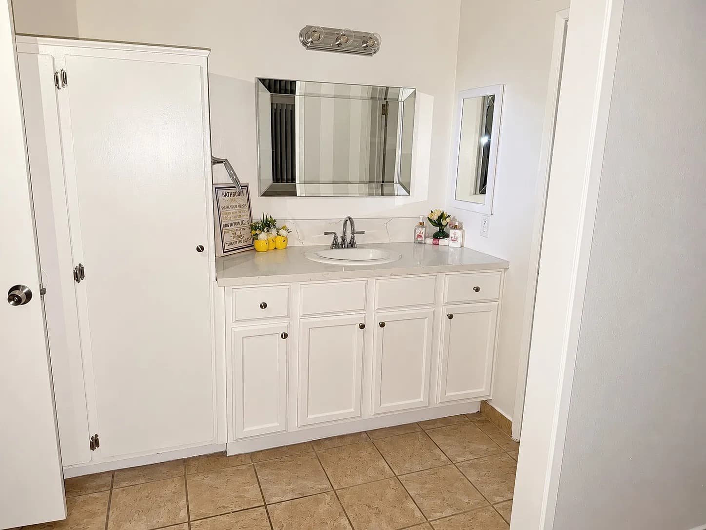 15831 Vanowen 1BR 1 BA - Photo 5