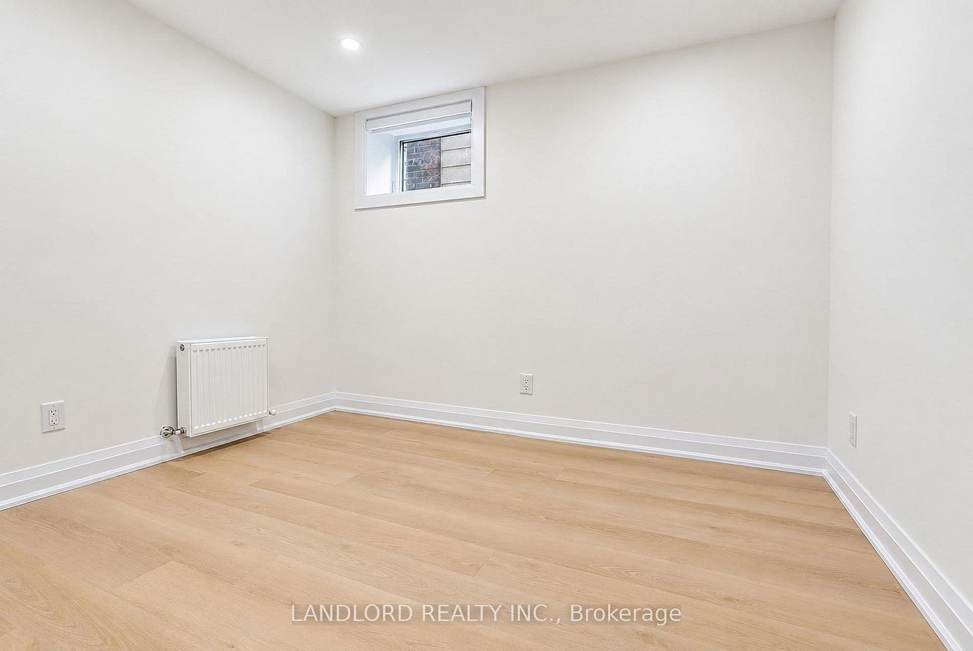 92 Neville Park Blvd - 4 - Photo 12