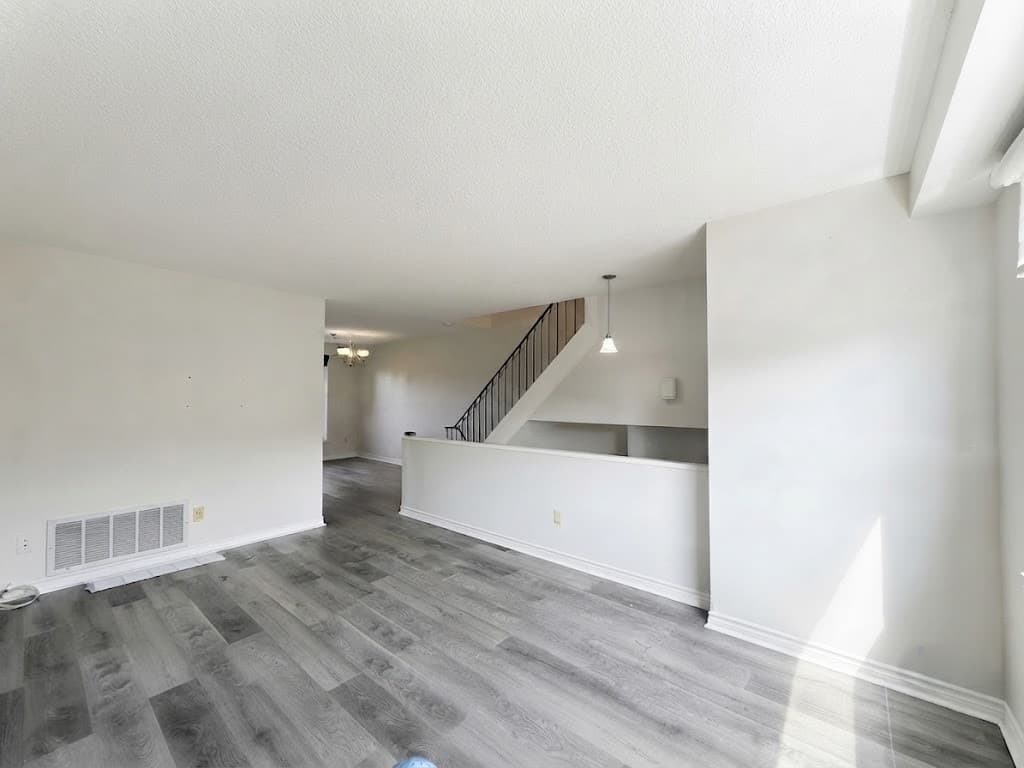 2830 Midland Ave - 48 - Photo 4