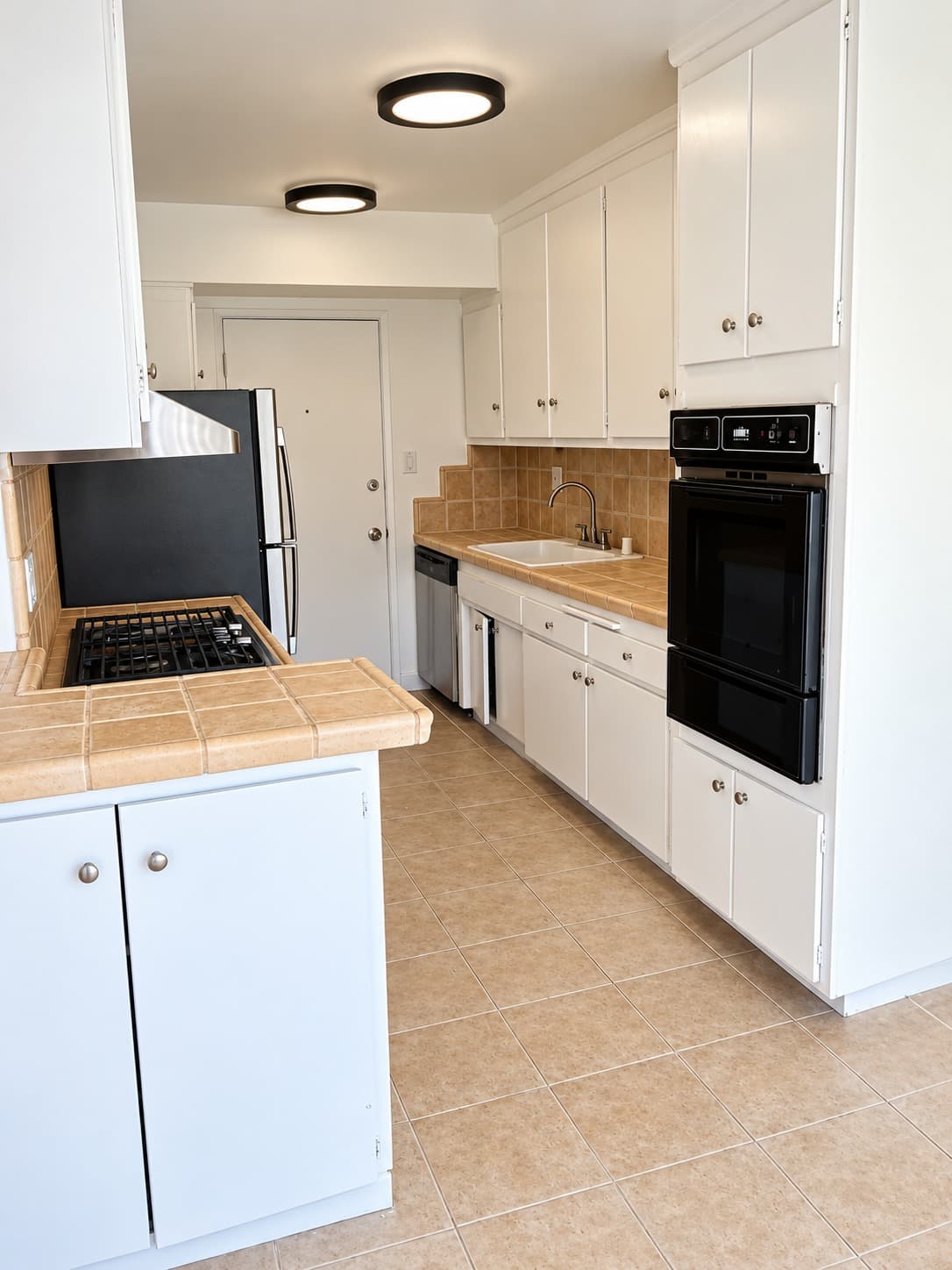 8657 Balboa TH 2BR 2BA