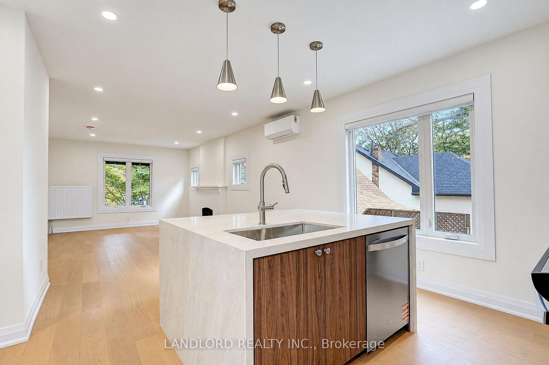 92 Neville Park Blvd - 1 - Photo 3