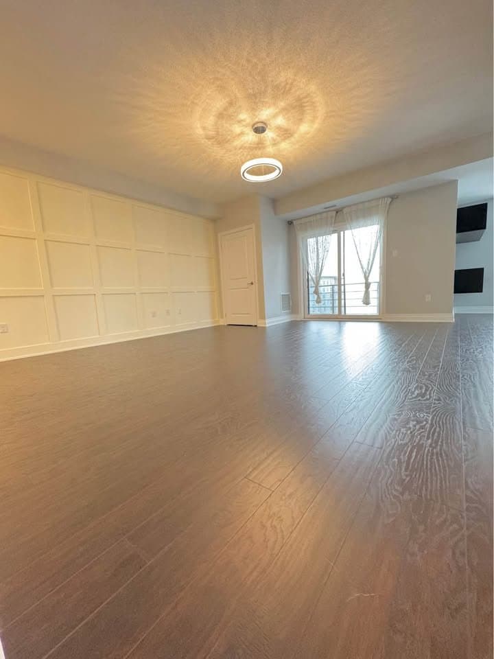 401 - 304 Essa Road - Photo 3